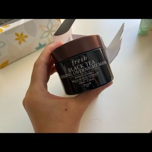 fresh Black Tea Overnight Mask